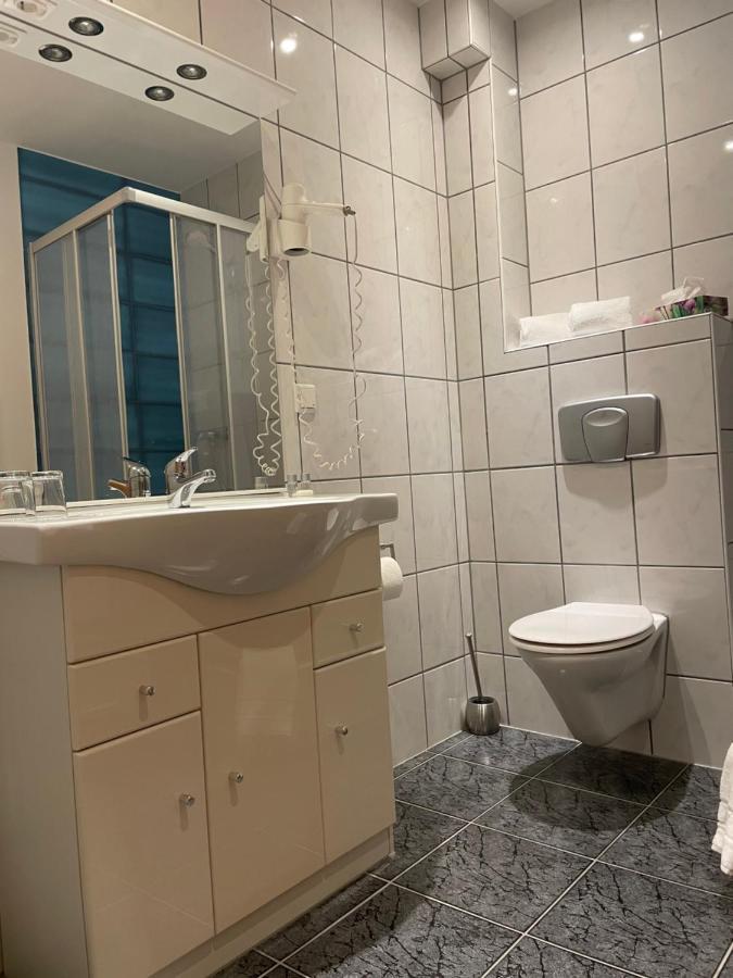 Haus Sonnenschein Ξενοδοχείο Monheim am Rhein Εξωτερικό φωτογραφία